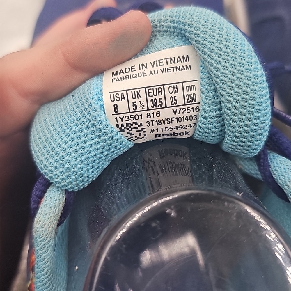 A Blue Reebox Sz8 - Picture 7 of 7
